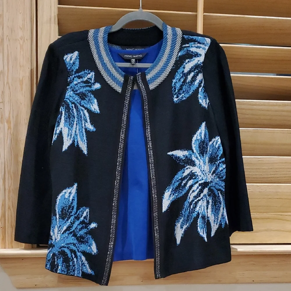 Ming Wang Black and Blue Floral Blazer - Picture 3 of 13